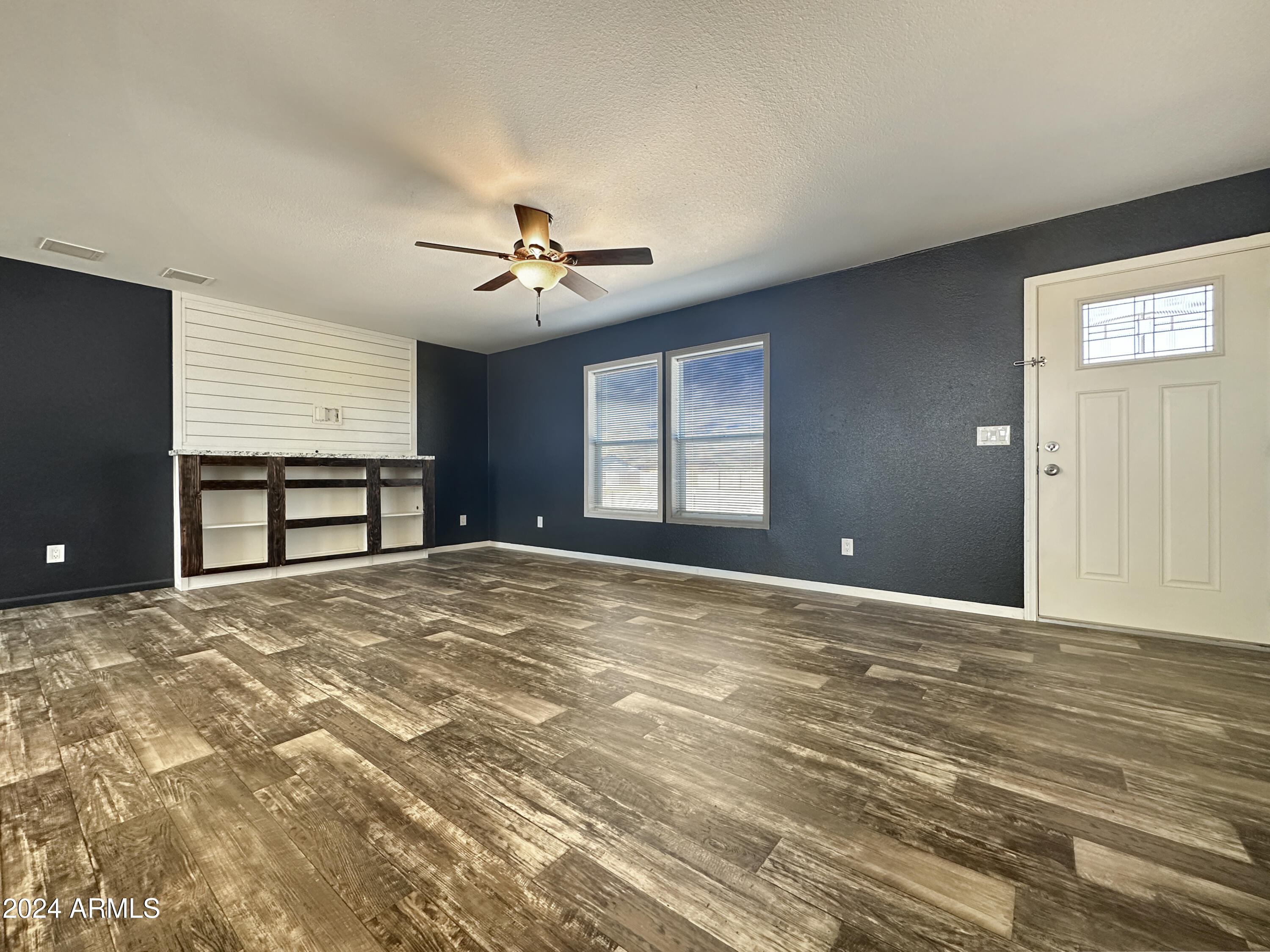 21215 West Sleepy Ranch Road Wittmann, AZ 85361 - Photo 6 of 18 f695bbbdb8e5bdc1e8be53560c8e00141ddcf604