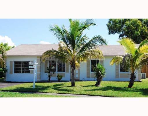 9635 Wyoming Court Boca Raton, FL 33434 - Photo 1 of 7 Primary Photo