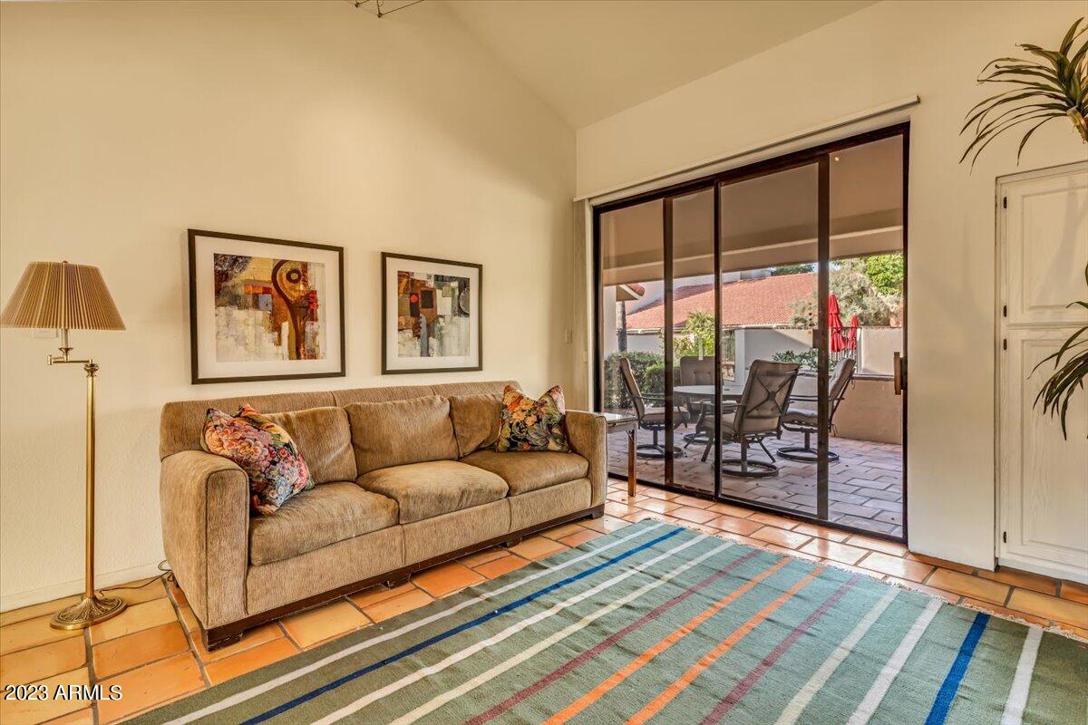 4200 North Miller Road, Unit 117 Scottsdale, AZ 85251 - Photo 15 of 29 Main Living Area