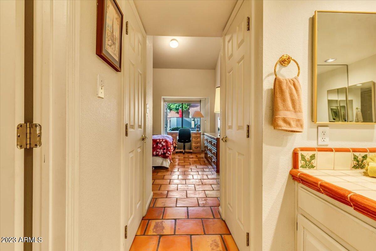 4200 North Miller Road, Unit 117 Scottsdale, AZ 85251 - Photo 25 of 29 Bathroom 2