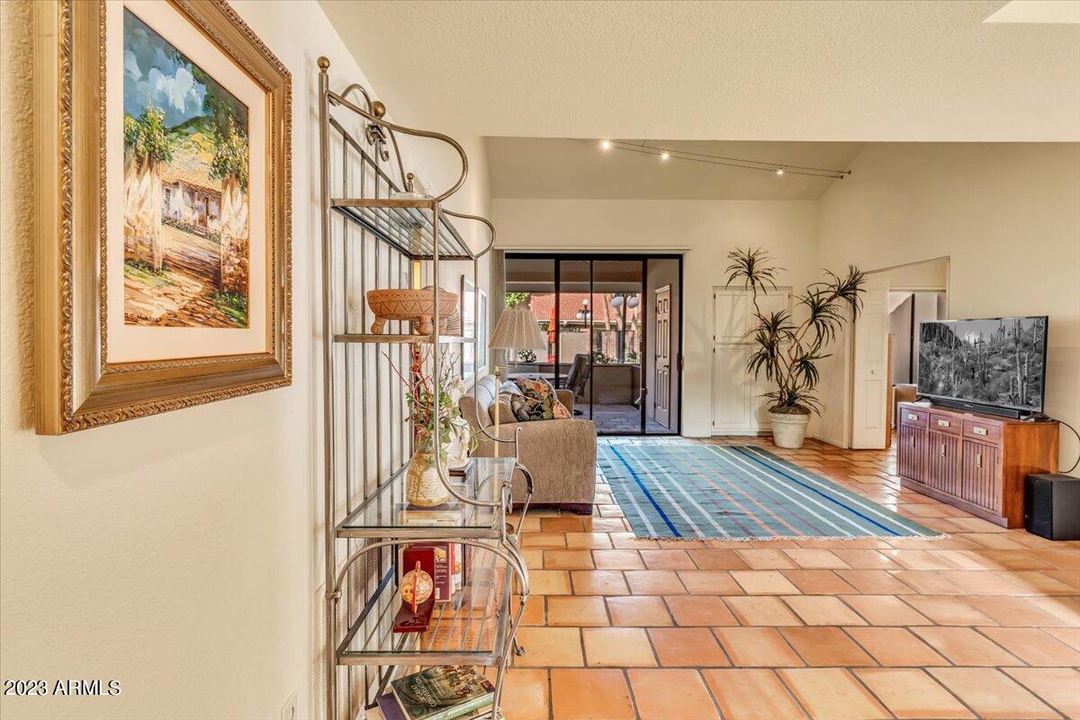 4200 North Miller Road, Unit 117 Scottsdale, AZ 85251 - Photo 3 of 29 Entry