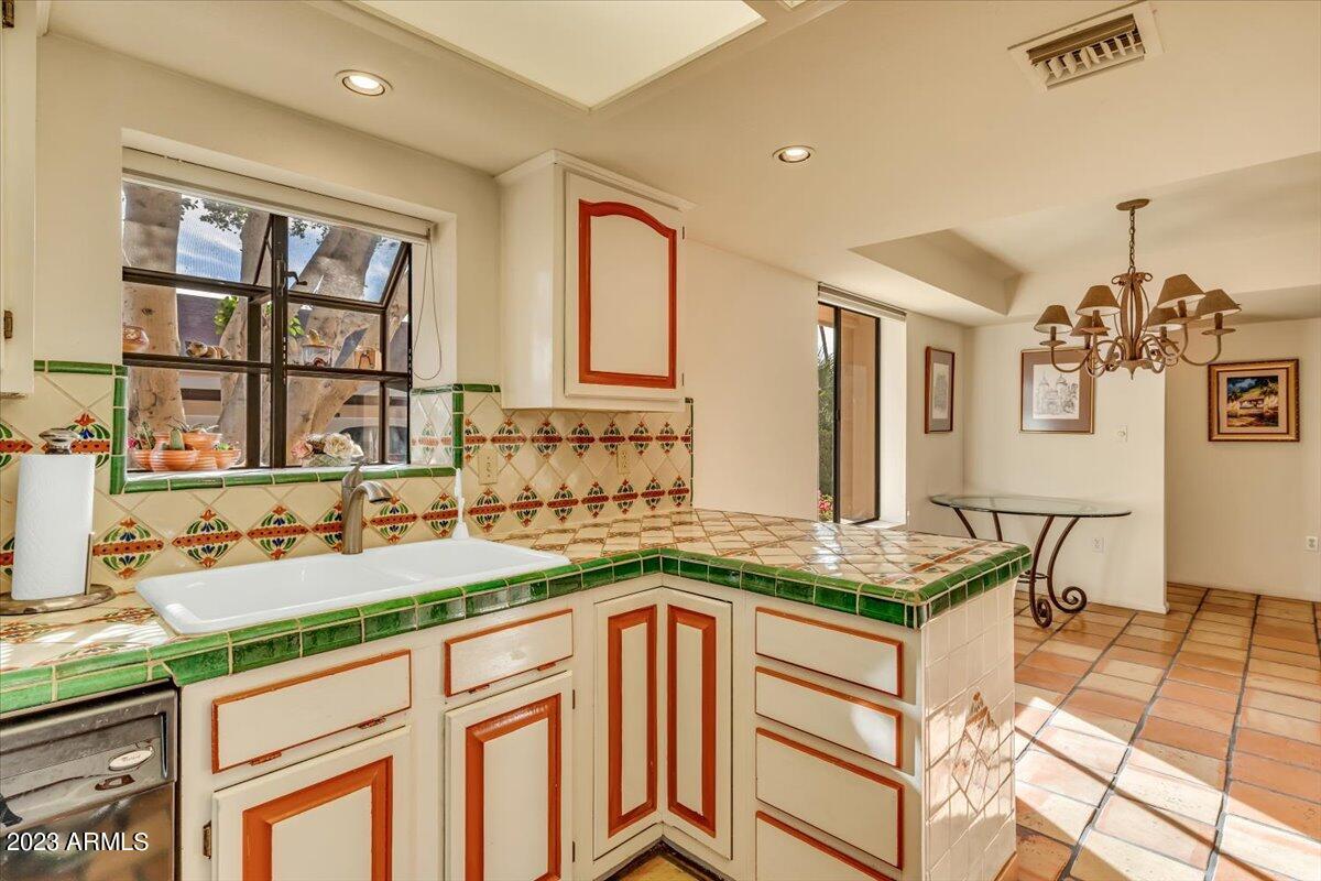 4200 North Miller Road, Unit 117 Scottsdale, AZ 85251 - Photo 6 of 29 Kitchen