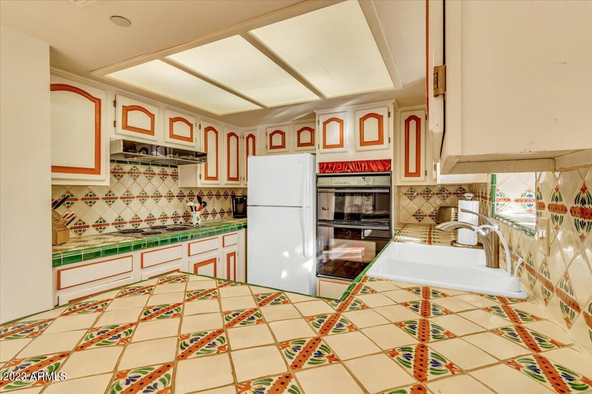 4200 North Miller Road, Unit 117 Scottsdale, AZ 85251 - Photo 8 of 29 Kitchen