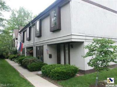 938 Som Center Road, Unit 938 Cleveland, OH 44143 - Photo 1 of 1 Gallery Image 1