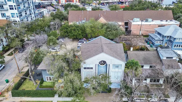 $800,000 | 1220 Hawthorne Street, Houston, TX 77006