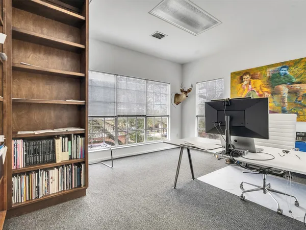 $800,000 | 1220 Hawthorne Street, Houston, TX 77006