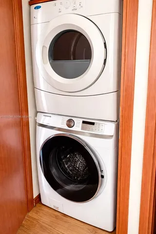 $1,250,000 | 9499 Collins Avenue, Unit 903, Surfside, FL 33154