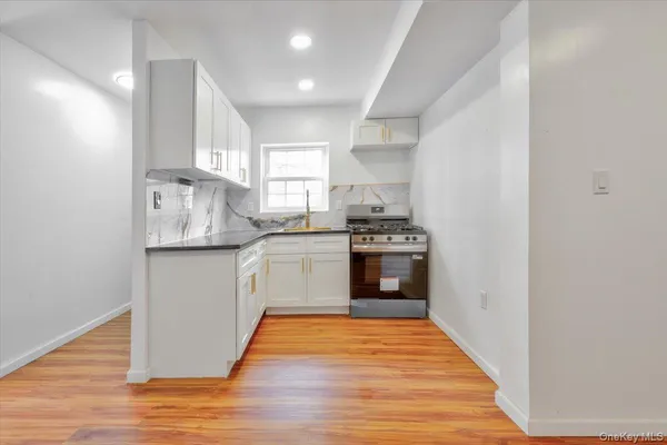 $980,000 | 3523 Laconia Avenue | Williamsbridge
