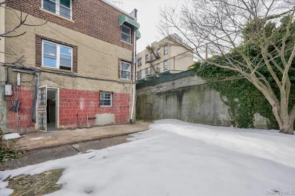 $980,000 | 3523 Laconia Avenue | Williamsbridge