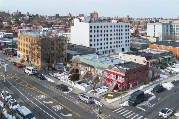 $980,000 | 3523 Laconia Avenue | Williamsbridge
