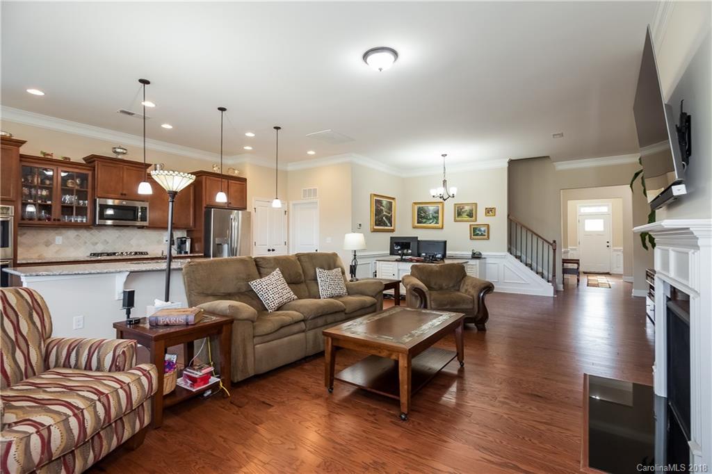 8348 Dallas Bay Road Charlotte, NC 28278 - Photo 7 of 28 Gallery Image 7