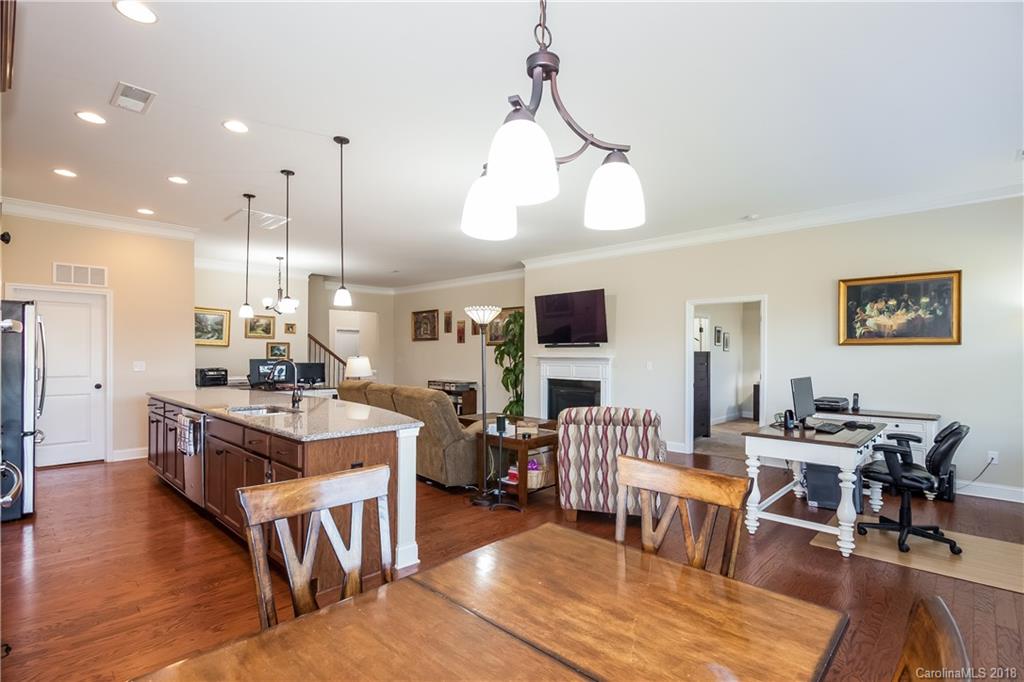 8348 Dallas Bay Road Charlotte, NC 28278 - Photo 8 of 28 Gallery Image 8