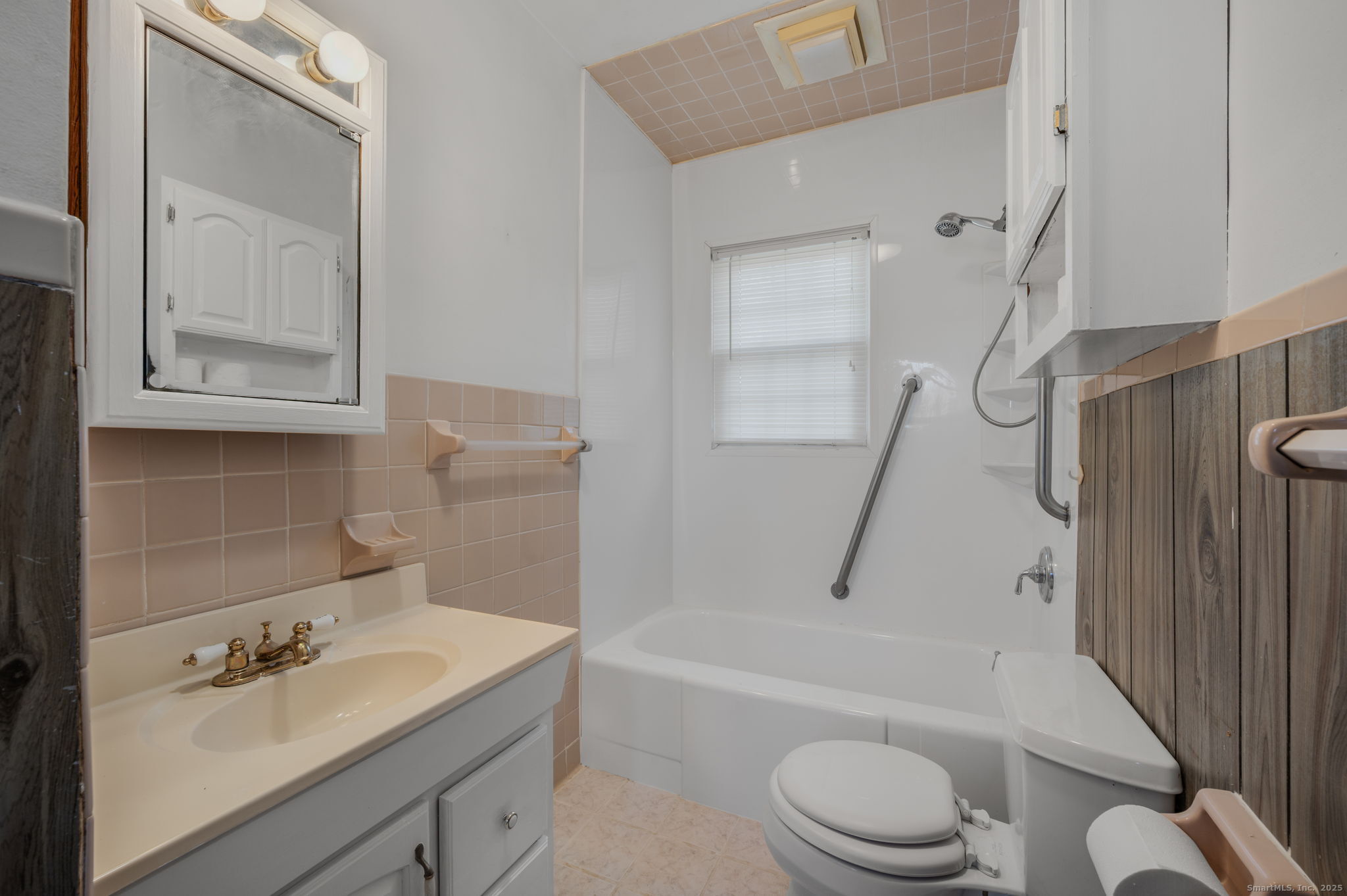 139 Pennsylvania Avenue East Lyme, CT 06357 - Photo 19 of 28 a bathroom with a sink toilet and shower