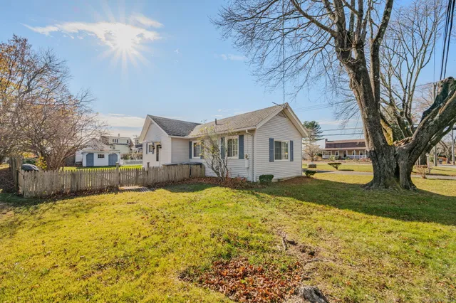 $2,500 | 139 Pennsylvania Avenue, Niantic, CT 06357