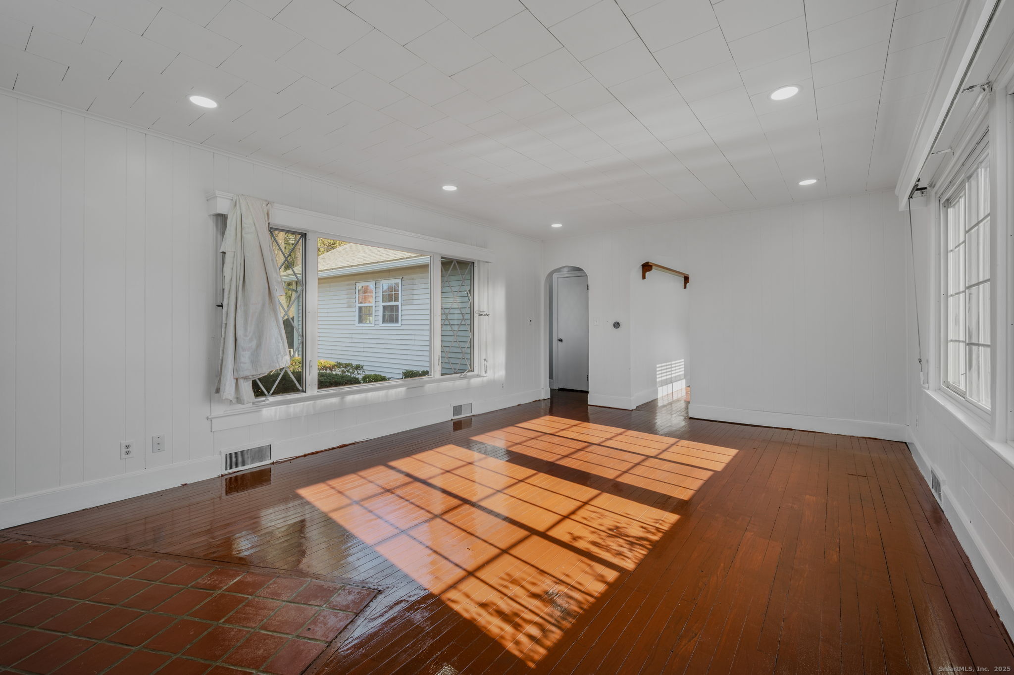 139 Pennsylvania Avenue East Lyme, CT 06357 - Photo 5 of 28 a bedroom with a bed and a window