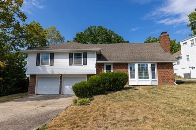 $189,900 | 6000 North Wyandotte Street, Kansas City, MO 64118