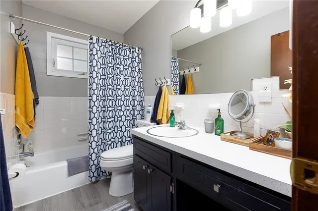 $189,900 | 6000 North Wyandotte Street, Kansas City, MO 64118