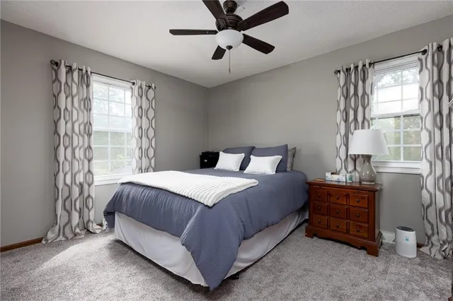 $189,900 | 6000 North Wyandotte Street, Kansas City, MO 64118