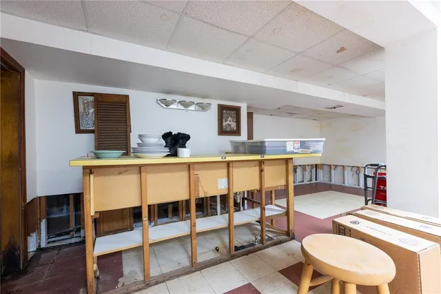 $189,900 | 6000 North Wyandotte Street, Kansas City, MO 64118