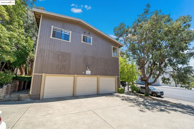 a house view with a outdoor space