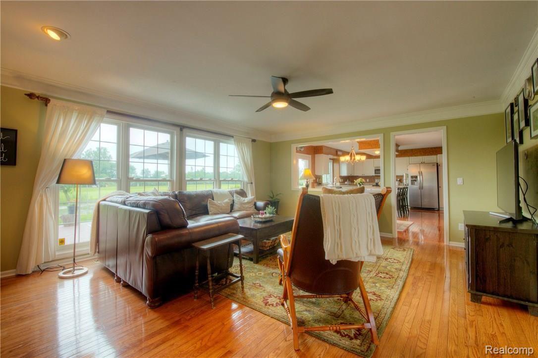 46657 Inverness Road Canton, MI 48188 - Photo 18 of 46 18 Great Room (2).jpg