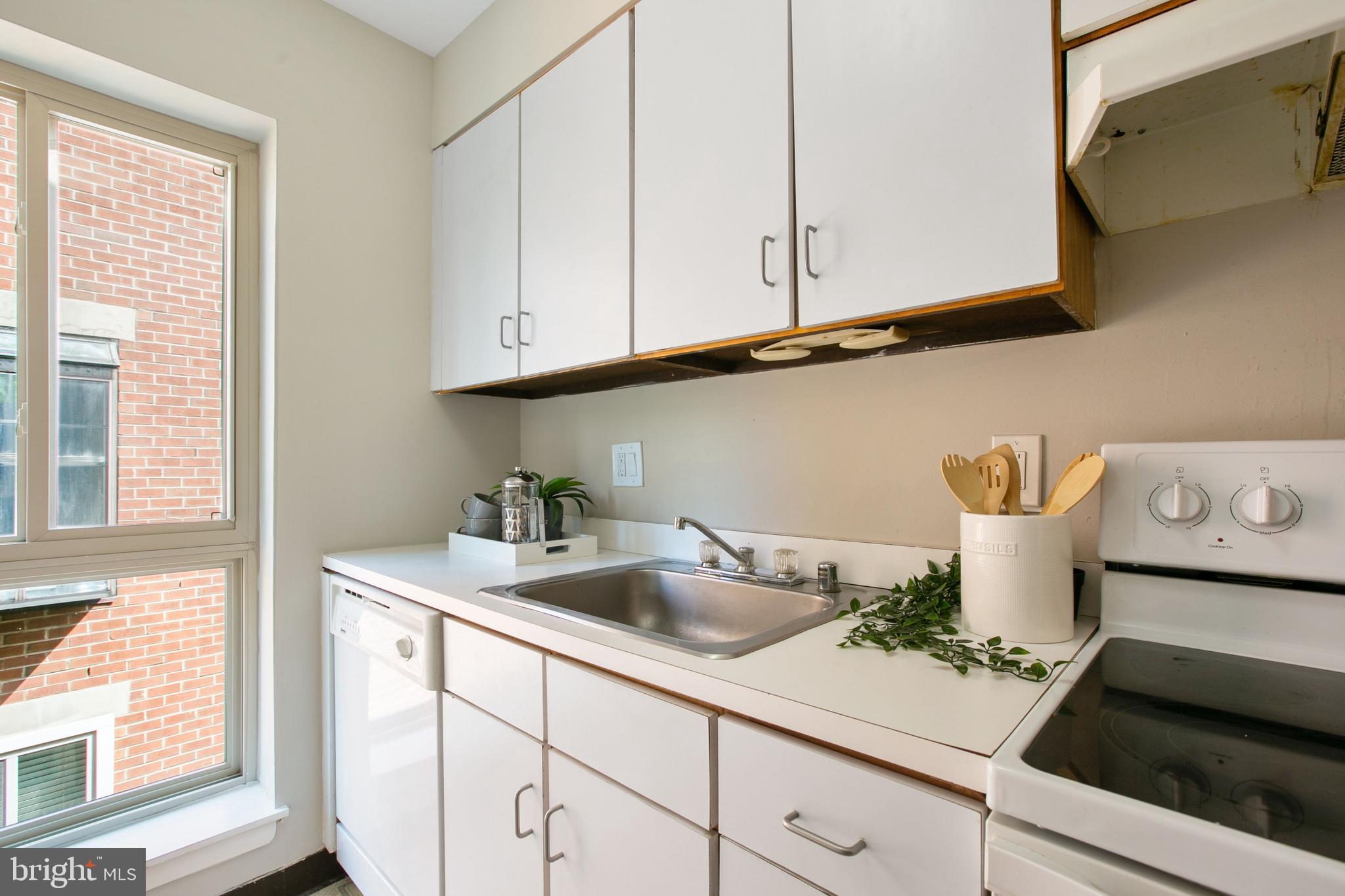 417 South Sharp Street, Unit R9 Baltimore, MD 21201 - Photo 14 of 33