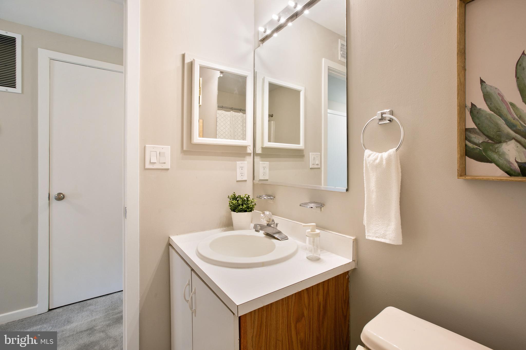 417 South Sharp Street, Unit R9 Baltimore, MD 21201 - Photo 22 of 33