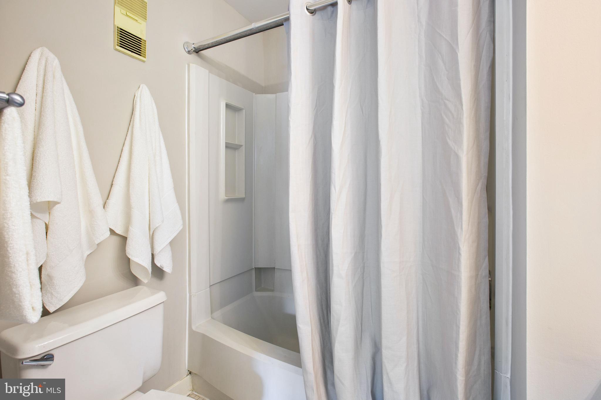 417 South Sharp Street, Unit R9 Baltimore, MD 21201 - Photo 28 of 33