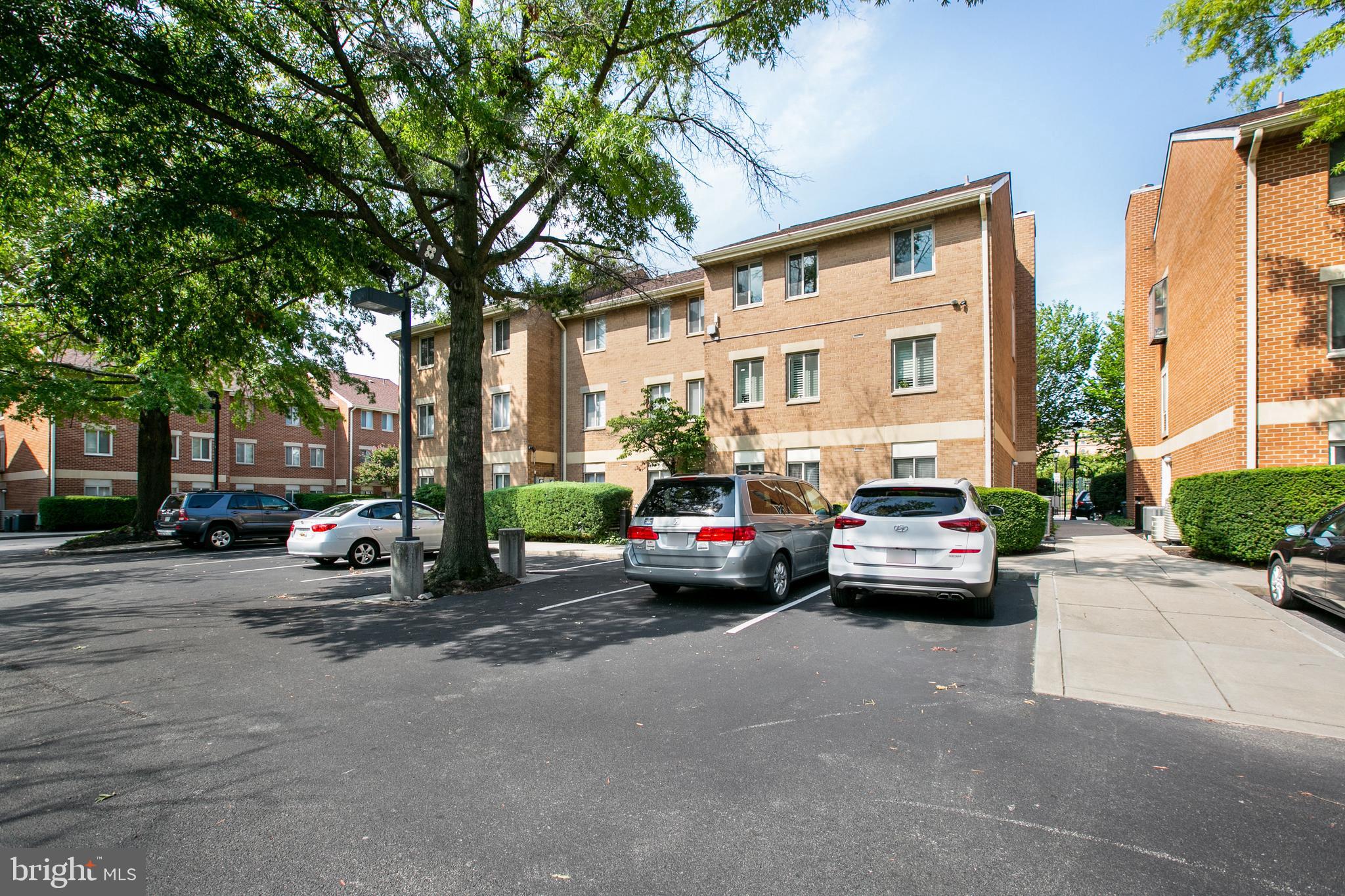 417 South Sharp Street, Unit R9 Baltimore, MD 21201 - Photo 30 of 33