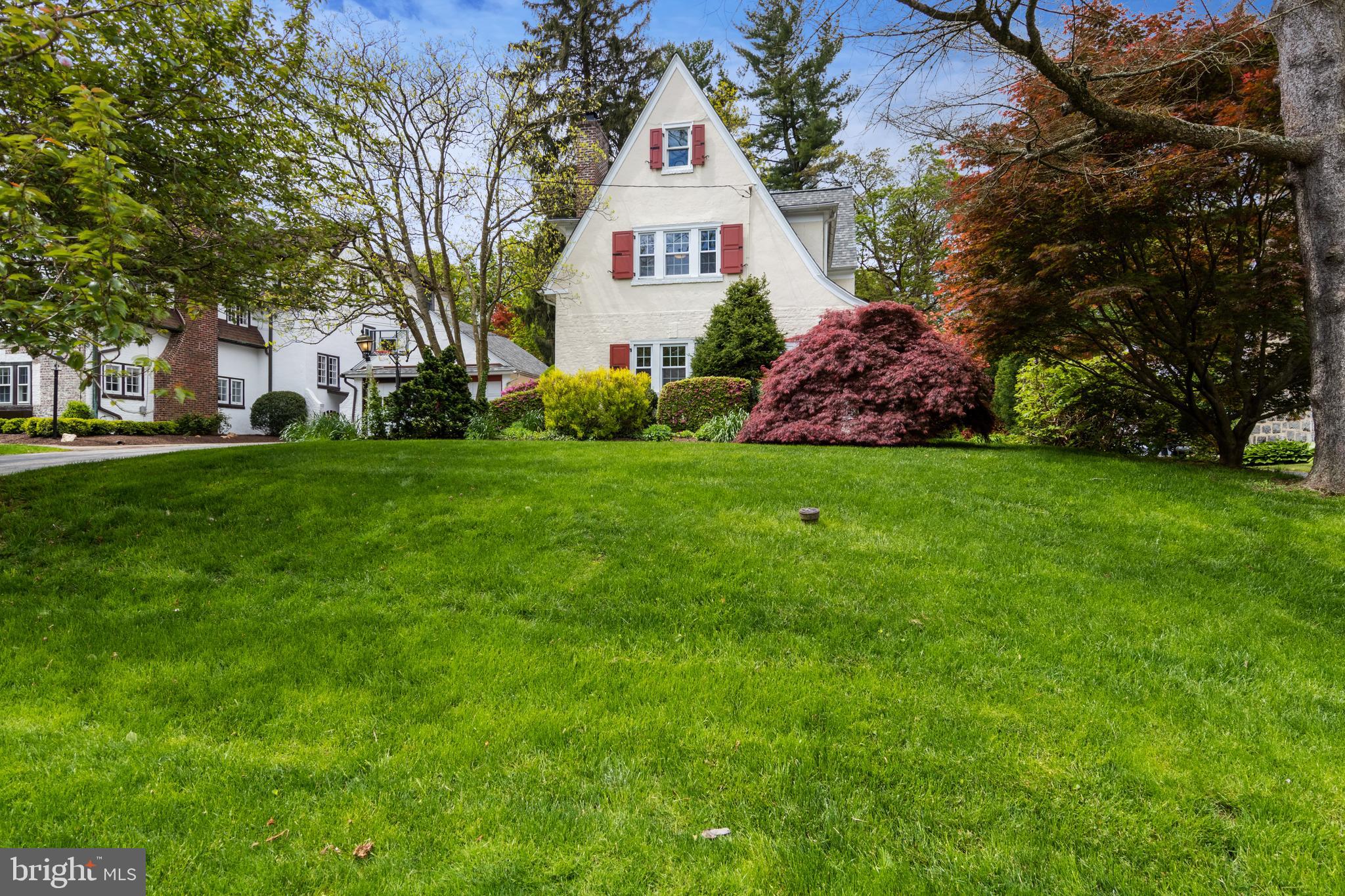 470 Glenmary Road Wayne, PA 19087 - Photo 2 of 37