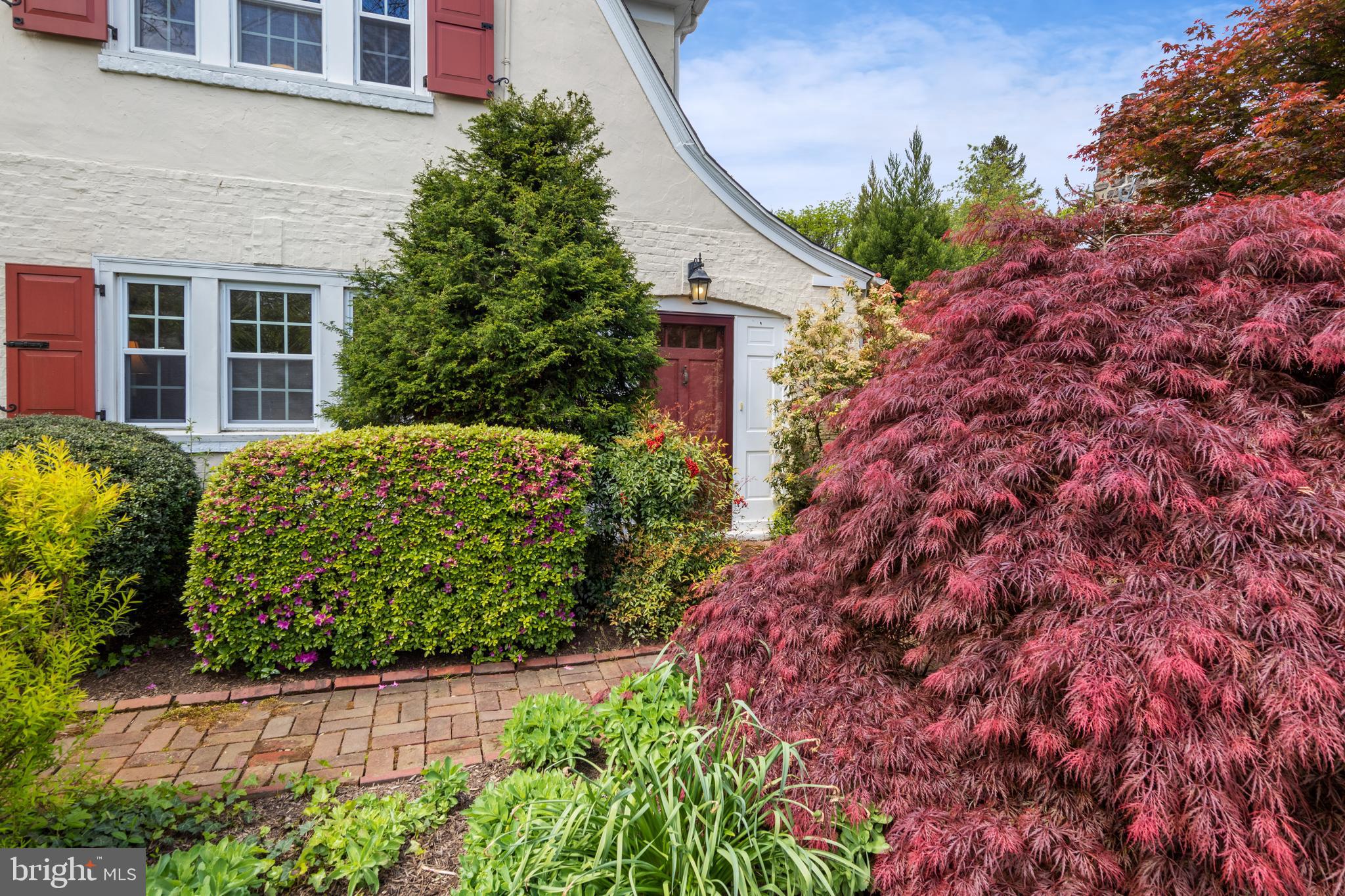 470 Glenmary Road Wayne, PA 19087 - Photo 4 of 37