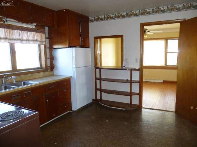 11030 Byron Road Howell, MI 48855 - Photo 11 of 24 20439892-10.JPG