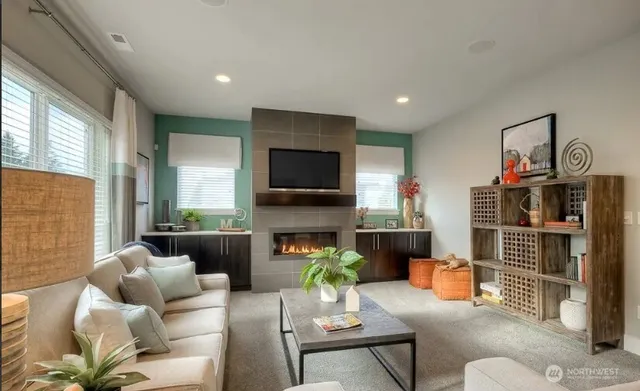 $4,095 | 3606 200th Place Southeast, Bothell, WA 98012