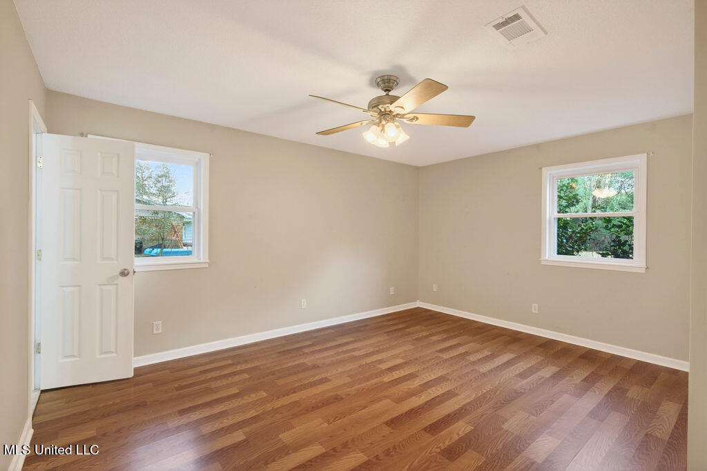 202 Ravens Court Ocean Springs, MS 39564 - Photo 13 of 35 202RavensCt-13