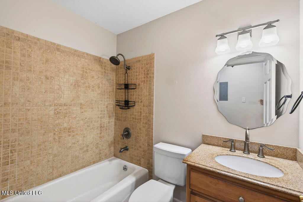 202 Ravens Court Ocean Springs, MS 39564 - Photo 18 of 35 202RavensCt-18