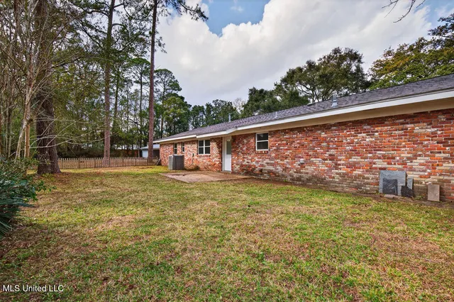 $249,900 | 202 Ravens Court, Ocean Springs, MS 39564