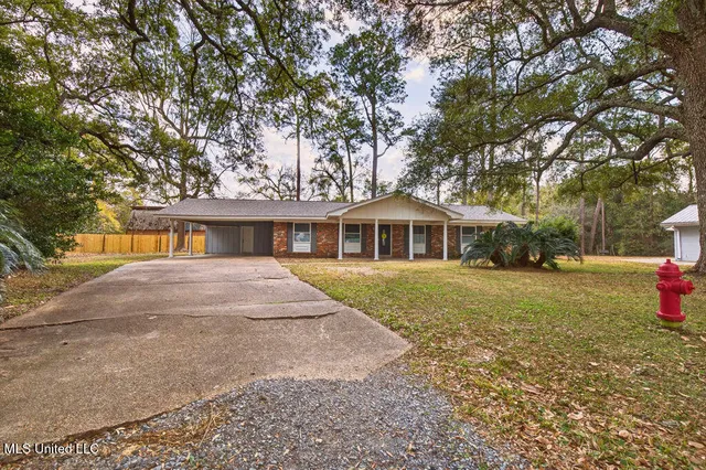 $249,900 | 202 Ravens Court, Ocean Springs, MS 39564
