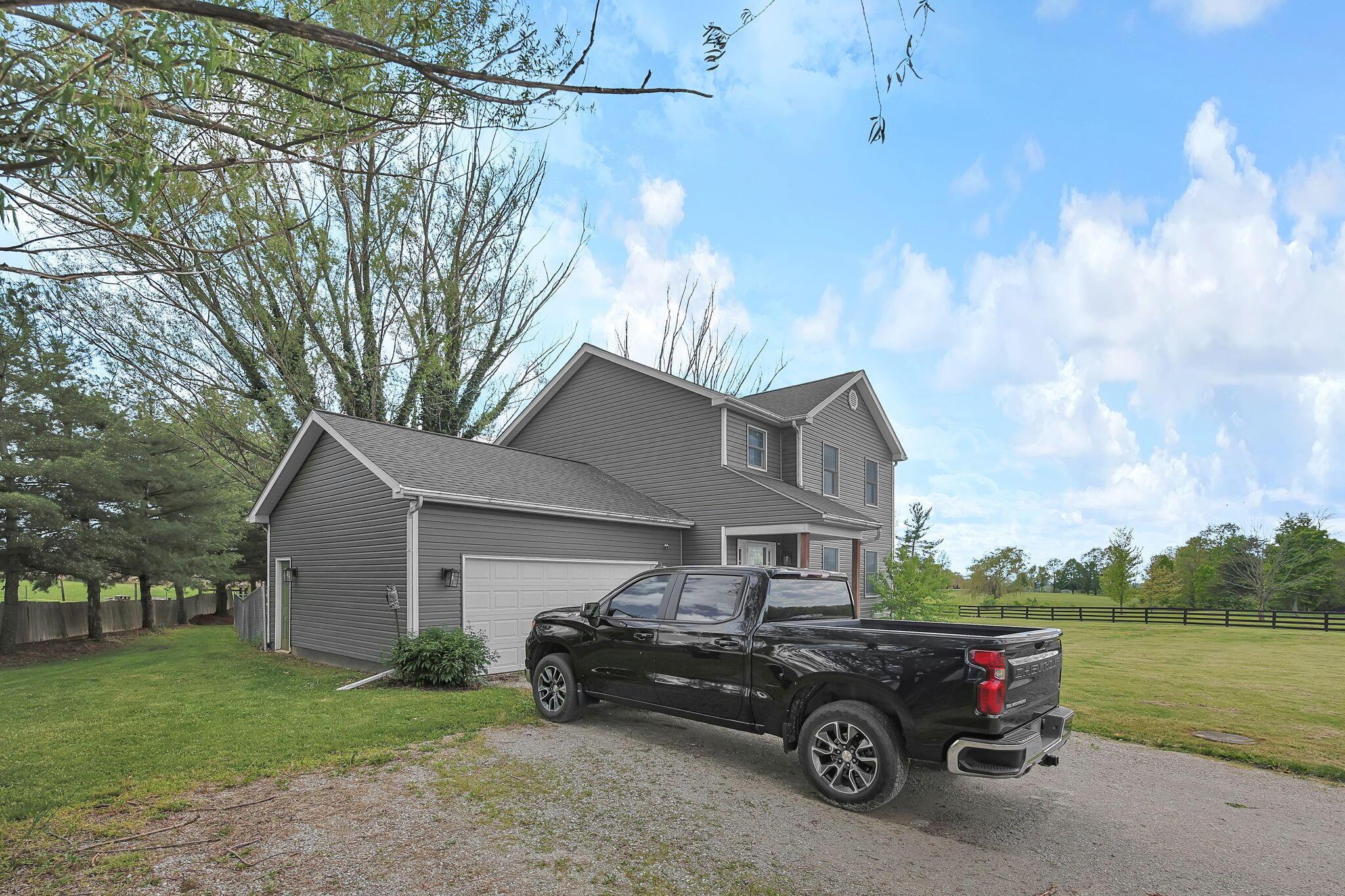 7645 Highway 22 Circleville, OH 43113 - Photo 3 of 39 3-web-or-mls-7645-us-22