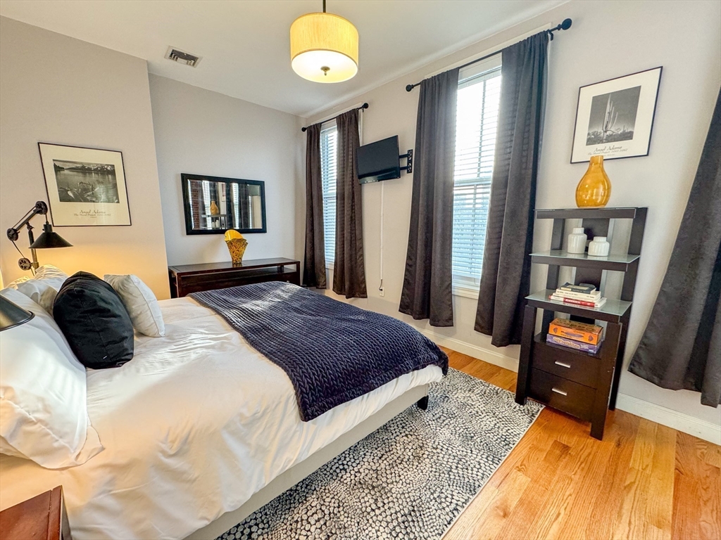 7 Harvard Street, Unit 3B Brookline, MA 02445 - Photo 3 of 13