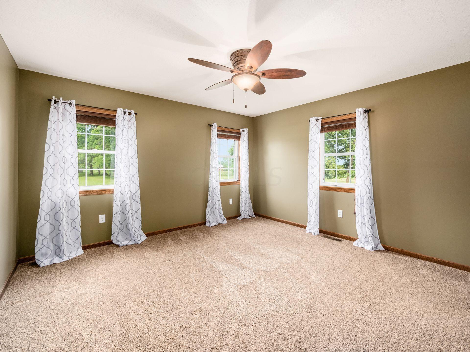 12296 Fosdyke Road Utica, OH 43080 - Photo 30 of 65 Primary bedroom