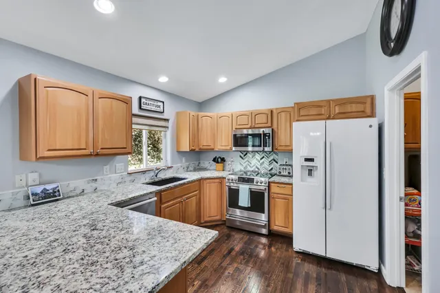 $639,500 | 5885 Sandy Ct Way, Nine Mile Falls, WA 99026