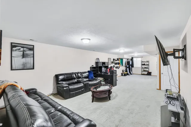 $639,500 | 5885 Sandy Ct Way, Nine Mile Falls, WA 99026