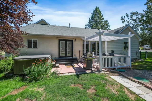 $639,500 | 5885 Sandy Ct Way, Nine Mile Falls, WA 99026