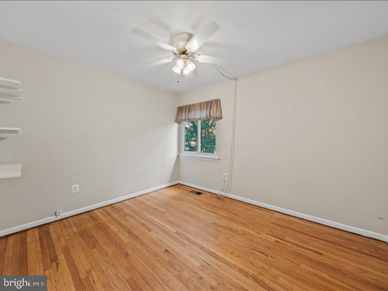 1428 Yellowwood Court Reston, VA 20190 - Photo 20 of 30 Bedroom