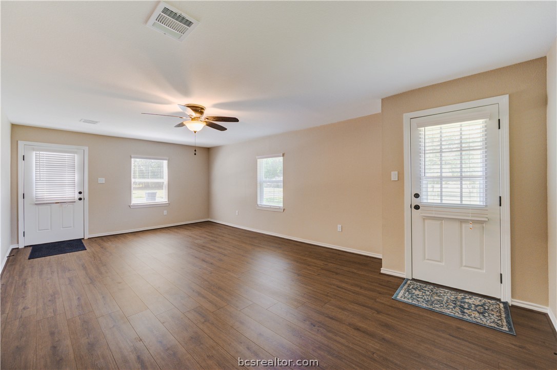 703 Horlock Street Navasota, TX 77868 - Photo 15 of 37