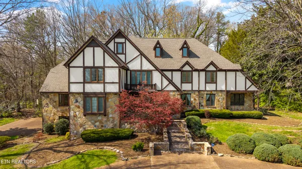 $1,200,000 | 151 St Andrews Drive, Knoxville, TN 37934