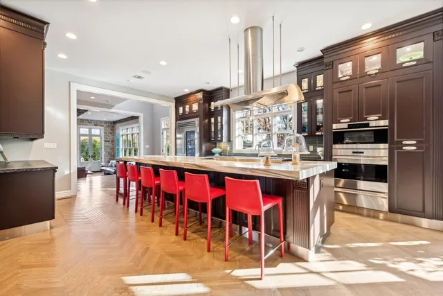 $3,675,000 | 4 Warton Place, Garden City, NY 11530