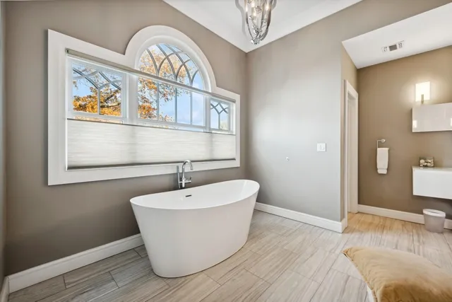 $3,675,000 | 4 Warton Place, Garden City, NY 11530