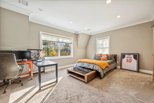 $3,675,000 | 4 Warton Place, Garden City, NY 11530