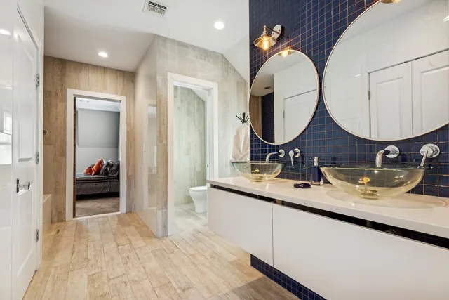 $3,675,000 | 4 Warton Place, Garden City, NY 11530